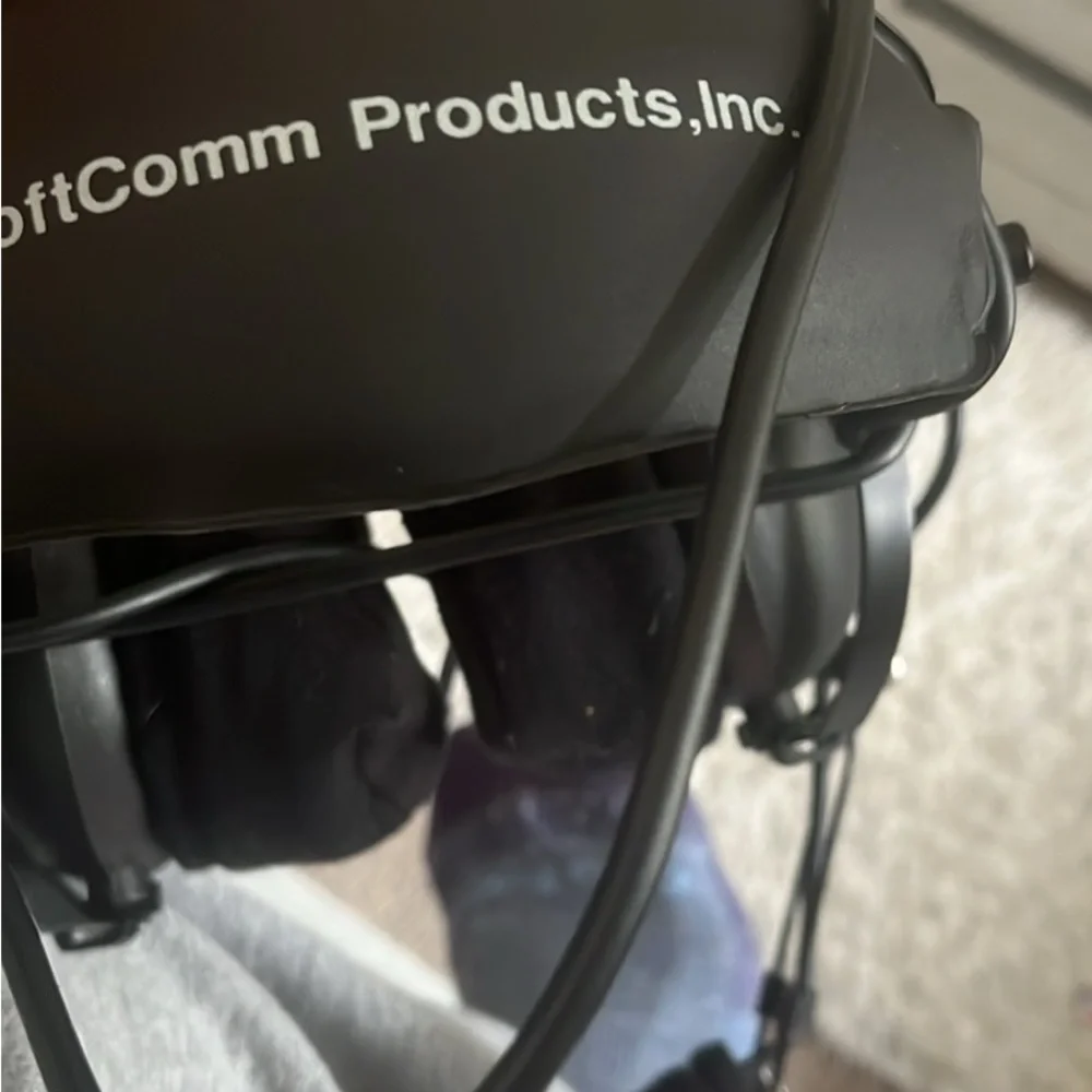 SoftComm Black Over-Ear Headset with Boom Mic - Picture 3 of 5